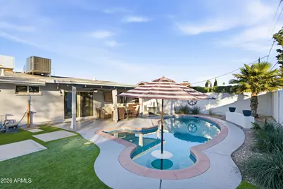 8449 E Jackrabbit Road, Scottsdale, AZ 85250 - Photo 16