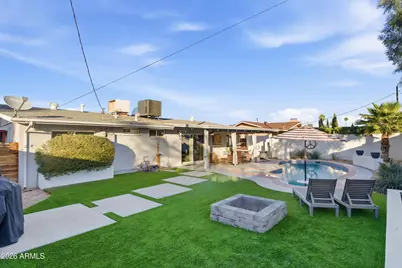 8449 E Jackrabbit Road, Scottsdale, AZ 85250 - Photo 22
