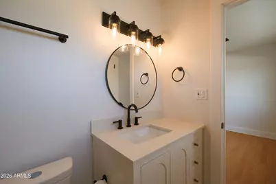 749 E Montebello Avenue #231, Phoenix, AZ 85014 - Photo 6