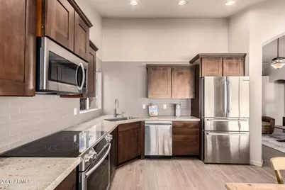 3108 W Golden Lane E, Chandler, AZ 85226 - Photo 8