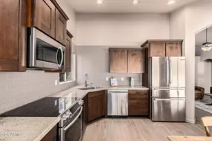 3108 W Golden Ln E, Chandler, AZ 85226 - Photo 8