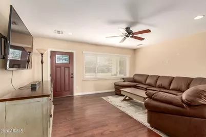 722 E McLellan Boulevard, Phoenix, AZ 85014 - Photo 6