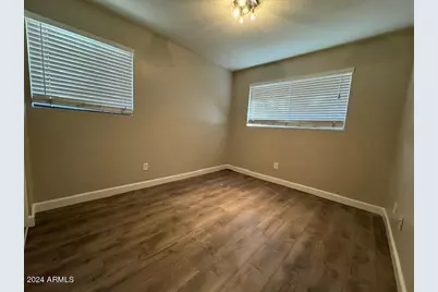 310 W Earll Drive #109, Phoenix, AZ 85013 - Photo 8