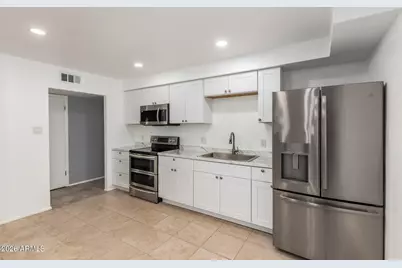 3802 N 79th Avenue, Phoenix, AZ 85033 - Photo 8