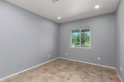 3802 N 79th Avenue, Phoenix, AZ 85033 - Photo 14