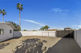 627 N 59th Pl, Mesa, AZ 85205 - Photo 20