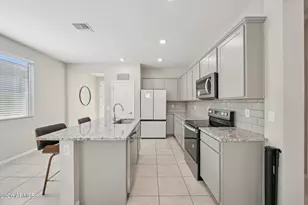 17414 W Via De Luna Dr, Surprise, AZ 85387 - Photo 10