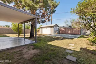 2740 N 21st Dr, Phoenix, AZ 85009 - Photo 18