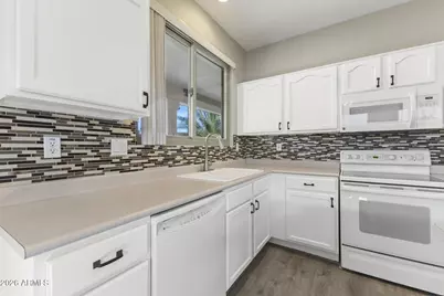 17320 N Thoroughbred Drive, Surprise, AZ 85374 - Photo 20