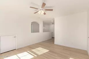 4382 E Selena Dr, Phoenix, AZ 85050 - Photo 14