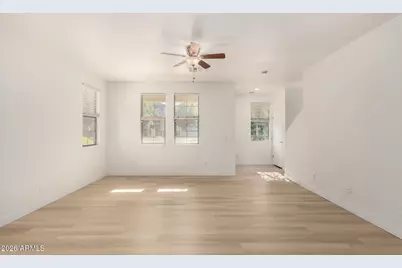 4382 E Selena Drive, Phoenix, AZ 85050 - Photo 4