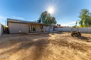 3702 N 64th Dr, Phoenix, AZ 85033 - Photo 24