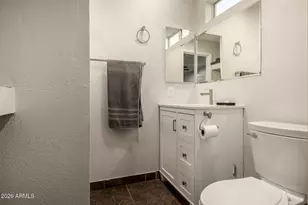 3702 N 64th Dr, Phoenix, AZ 85033 - Photo 14