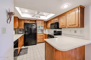 17404 N 99th Ave, Sun City, AZ 85373 - Photo 2