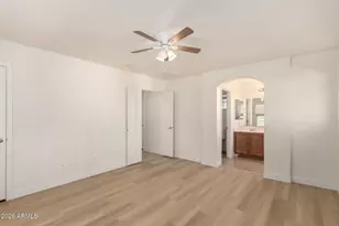 4382 E Selena Dr, Phoenix, AZ 85050 - Photo 18