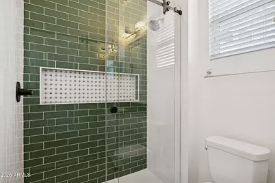 3814 E Crittenden Lane, Phoenix, AZ 85018 - Photo 18