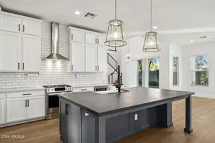 3814 E Crittenden Ln, Phoenix, AZ 85018 - Photo 8