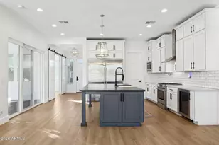 3814 E Crittenden Ln, Phoenix, AZ 85018 - Photo 10