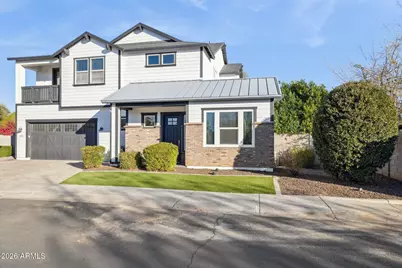 3814 E Crittenden Lane, Phoenix, AZ 85018 - Photo 2