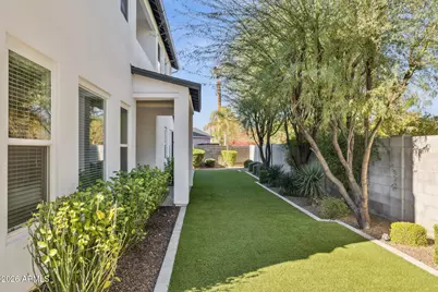 3814 E Crittenden Lane, Phoenix, AZ 85018 - Photo 72