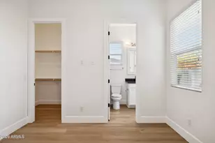 3814 E Crittenden Ln, Phoenix, AZ 85018 - Photo 18