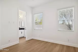 3814 E Crittenden Ln, Phoenix, AZ 85018 - Photo 14