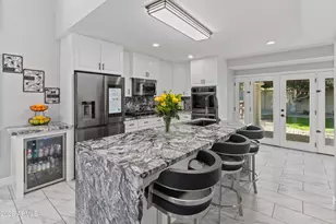 9225 N 82nd St, Scottsdale, AZ 85258 - Photo 18