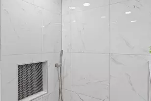 9225 N 82nd St, Scottsdale, AZ 85258 - Photo 30