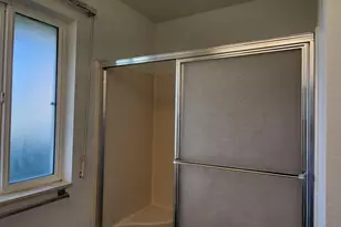 10734 W Hatcher Rd, Sun City, AZ 85351 - Photo 16