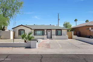 1339 E Glenrosa Ave, Phoenix, AZ 85014 - Photo 1