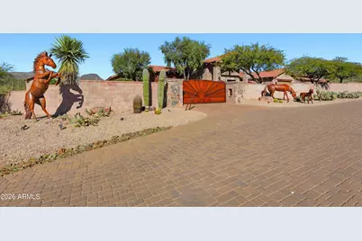 42531 N Spur Cross Road, Cave Creek, AZ 85331 - Photo 2