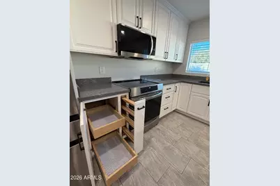 4140 W Paradise Drive, Phoenix, AZ 85029 - Photo 10