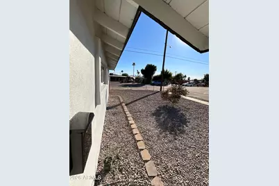 2301 N 39th Lane, Phoenix, AZ 85009 - Photo 4