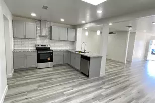 2301 N 39th Ln, Phoenix, AZ 85009 - Photo 12