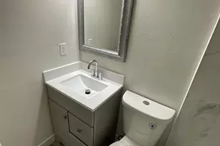 2301 N 39th Ln, Phoenix, AZ 85009 - Photo 26