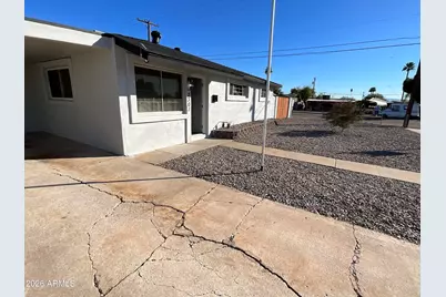 2301 N 39th Lane, Phoenix, AZ 85009 - Photo 6