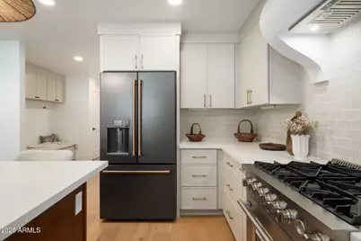 9760 E Caron Street, Scottsdale, AZ 85258 - Photo 12