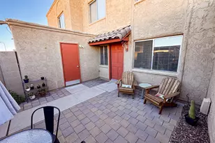 948 S Alma School Rd, Mesa, AZ 85210 - Photo 1