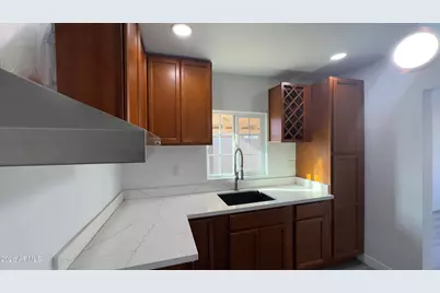 5519 W State Avenue, Glendale, AZ 85301 - Photo 10