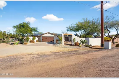 6316 E Dixileta Drive, Cave Creek, AZ 85331 - Photo 2