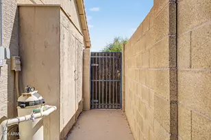 2566 E Lynwood St, Mesa, AZ 85213 - Photo 30