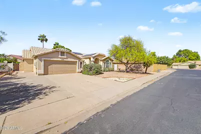 2566 E Lynwood Street, Mesa, AZ 85213 - Photo 2