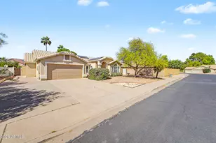2566 E Lynwood St, Mesa, AZ 85213 - Photo 2