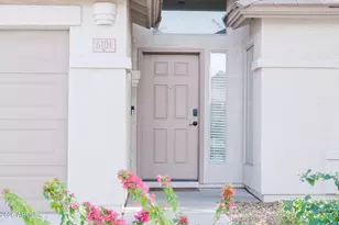 6101 S 4 Peaks Pl, Chandler, AZ 85249 - Photo 2