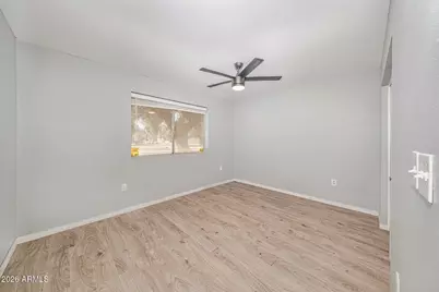 3331 W Del Monico Lane, Phoenix, AZ 85051 - Photo 12