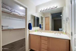 2989 N 44th St, Phoenix, AZ 85018 - Photo 8