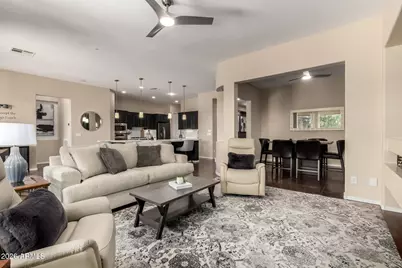 12725 W Dale Lane, Peoria, AZ 85383 - Photo 6