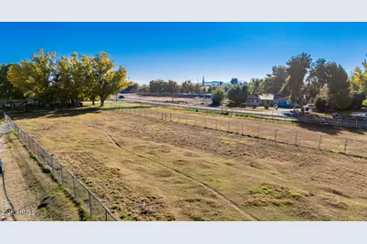 Xxx E Appleby Road #-, Gilbert, AZ 85298 - Photo 14