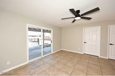 9015 N 55th Avenue, Glendale, AZ 85302 - Photo 16
