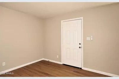 9015 N 55th Avenue, Glendale, AZ 85302 - Photo 4